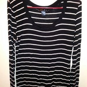 Drk violet and white striped long sleeve shirt