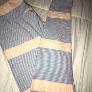 OS Lularoe Pastel Leggings