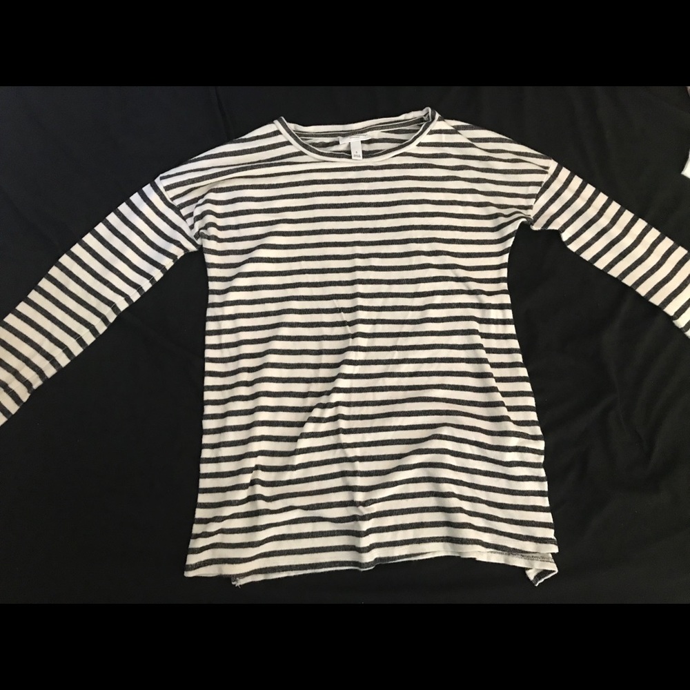 Liz Lange maternity shirt