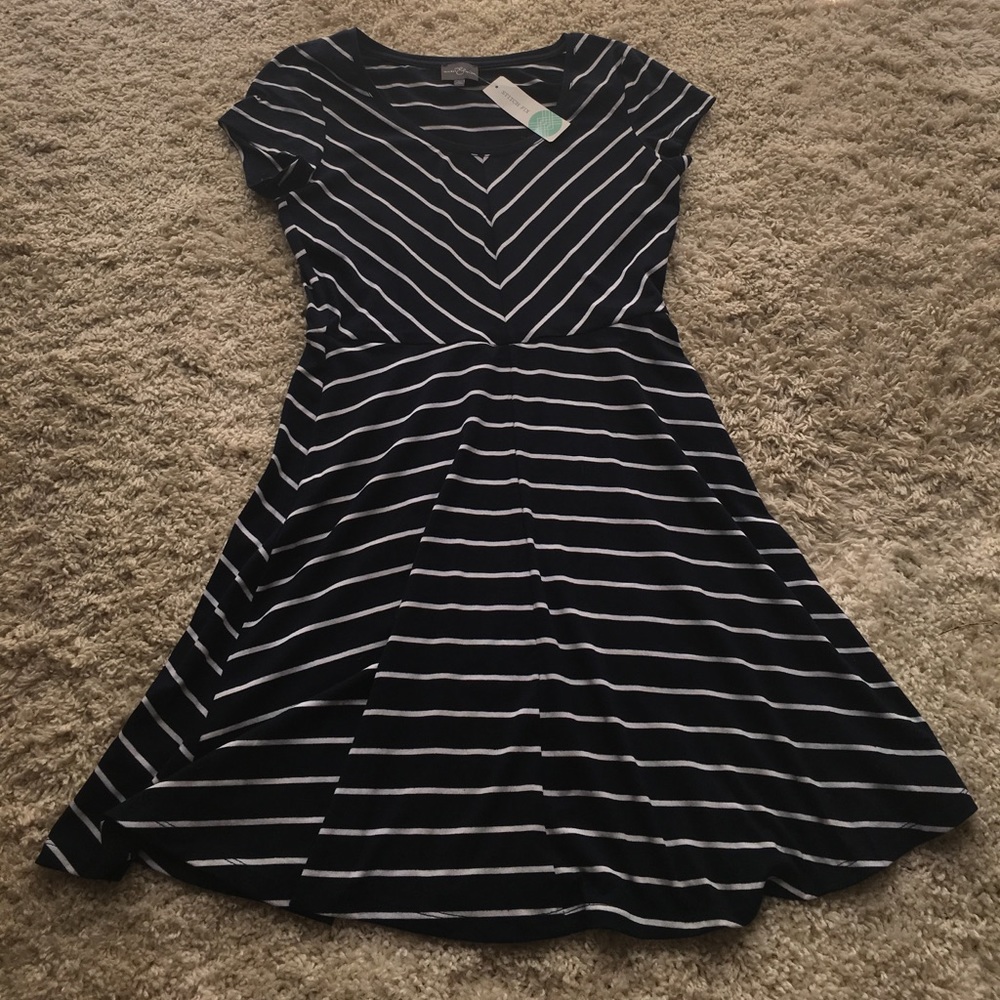Market & Spruce Jersey Dress