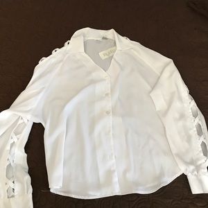Blouse never worn