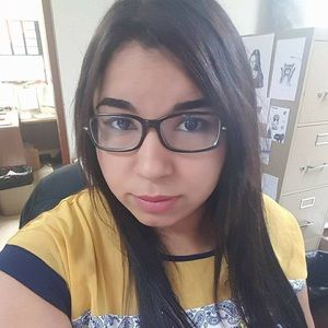 Meet your Posher, Melissa