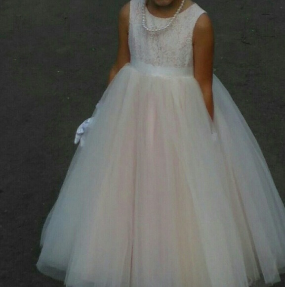Davids bridal flower girl dress - Picture 3 of 3