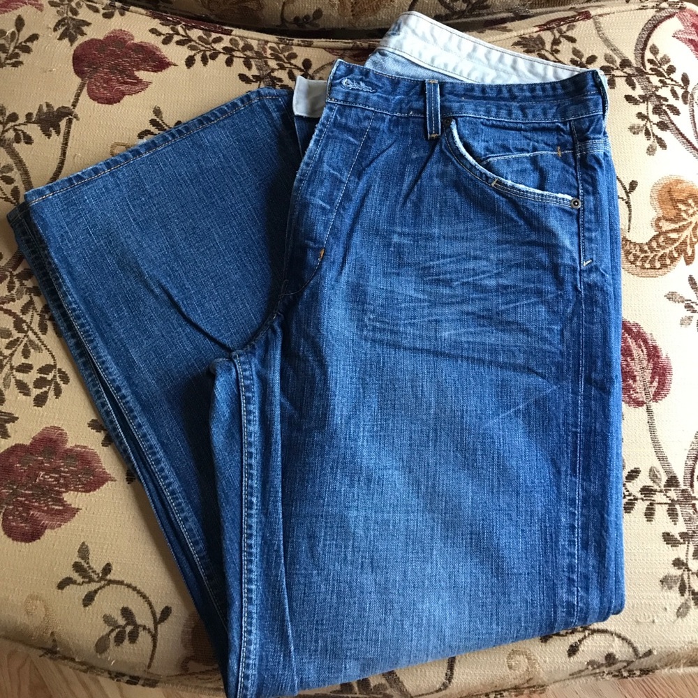 Gently Worn Sacred Blue Men’s Jeans Sz 36