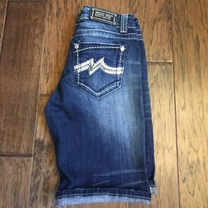 Miss Me Boyfriend Bermuda Shorts Size 28