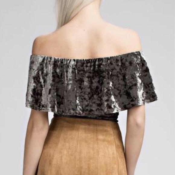 🎈SALE🎈 Lola’s Velvet Off The Shoulder Bodysuit - Picture 7 of 7