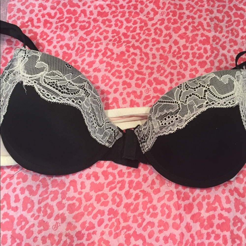 Hot Kiss like Victoria’s Secret bra!