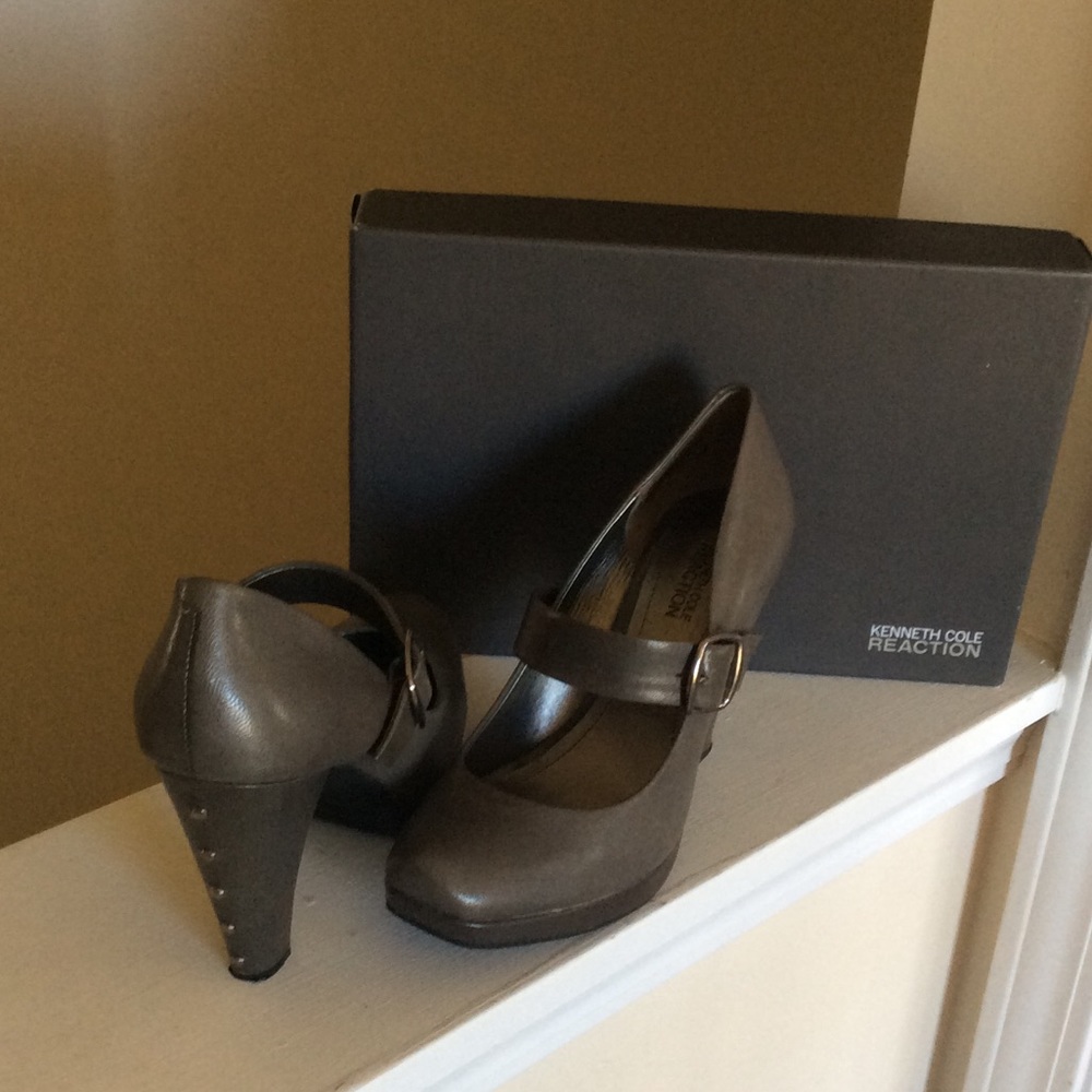 Kenneth Cole Mary Jane Pumps