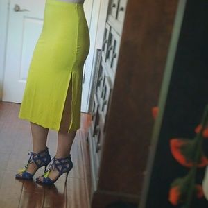 NWT Lovers + Friends "Bridgette" pencil skirt