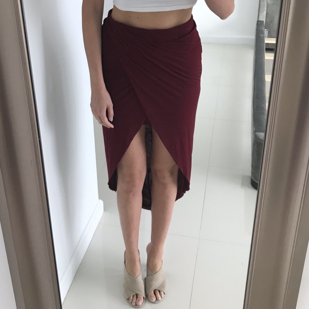 Bella Lux Burgundy High Low Skirt LIKE NEW