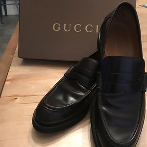 Men’s Gucci Shoes Size 8