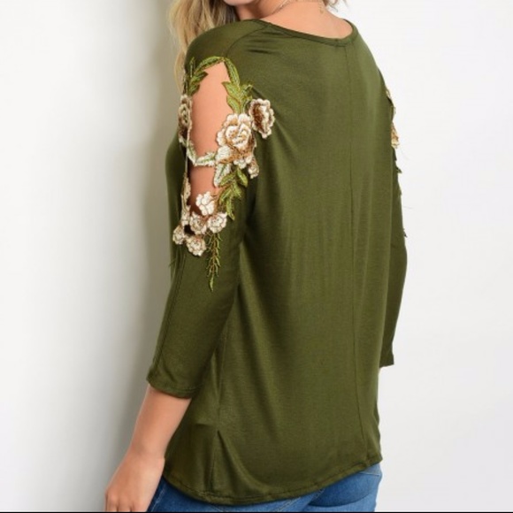 sold out ! OLIVE GREEN COLD SHOUDLER TOP! - Picture 2 of 3