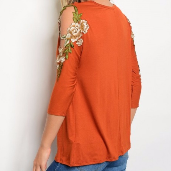 💥LAST 1💥RUST COLD SHOULDER TOP! - Picture 2 of 3