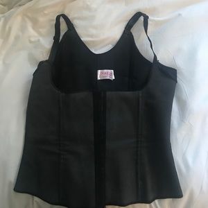 Squeem heavy duty waist trainer with straps