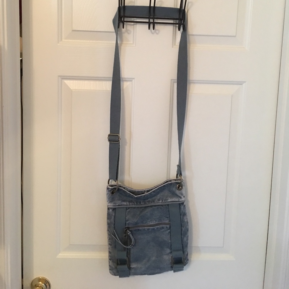 ROXY CROSSBODY BAG