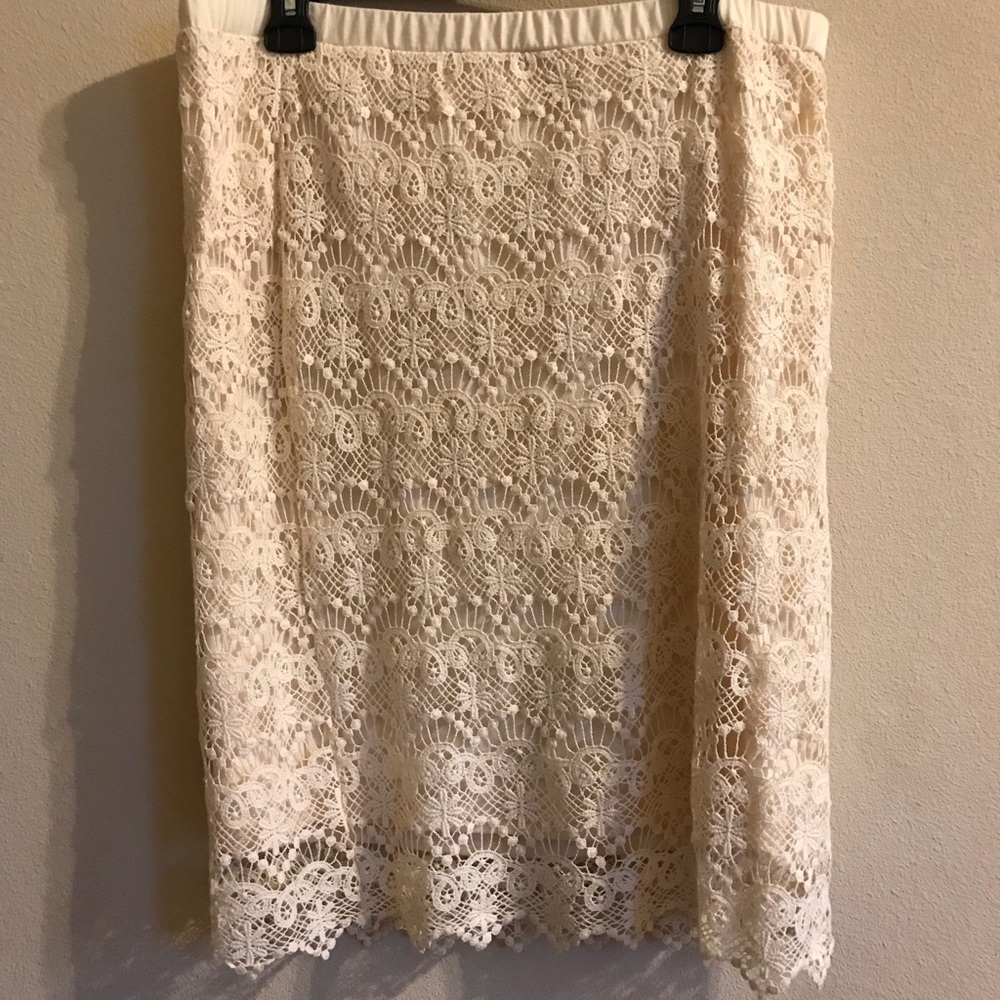 Cream lace skirt size XL