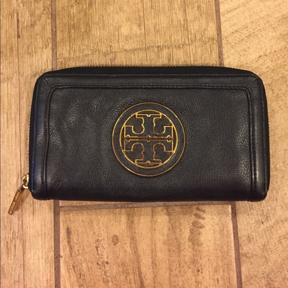 Tory Burch wallet