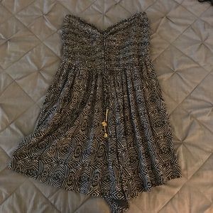 Billabong gray and white romper