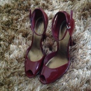 Nine West Red Patent Leather Peep Toe Size 9.5