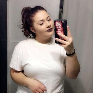 Meet your Posher, Monica