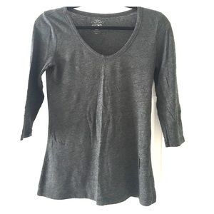 Heather dark gray/black quarter sleeve top