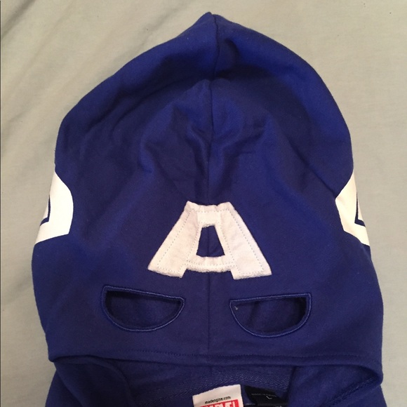 Captain America Jacket, Boys size M and L, NWT - Picture 3 of 3