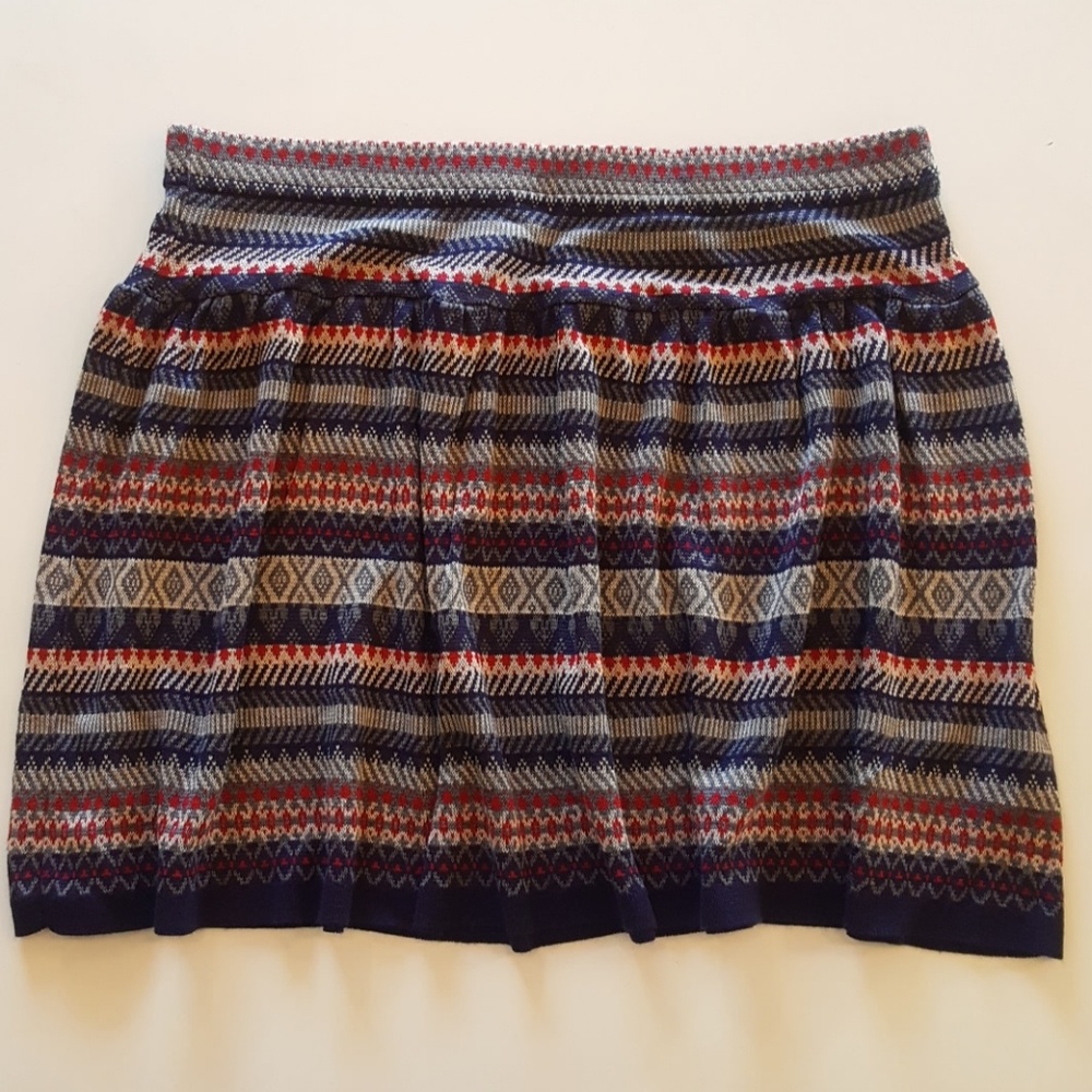 Patterned At Last blue and red skirt size large