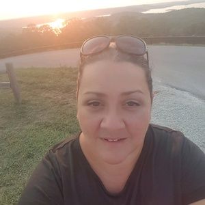 Meet your Posher, Joy