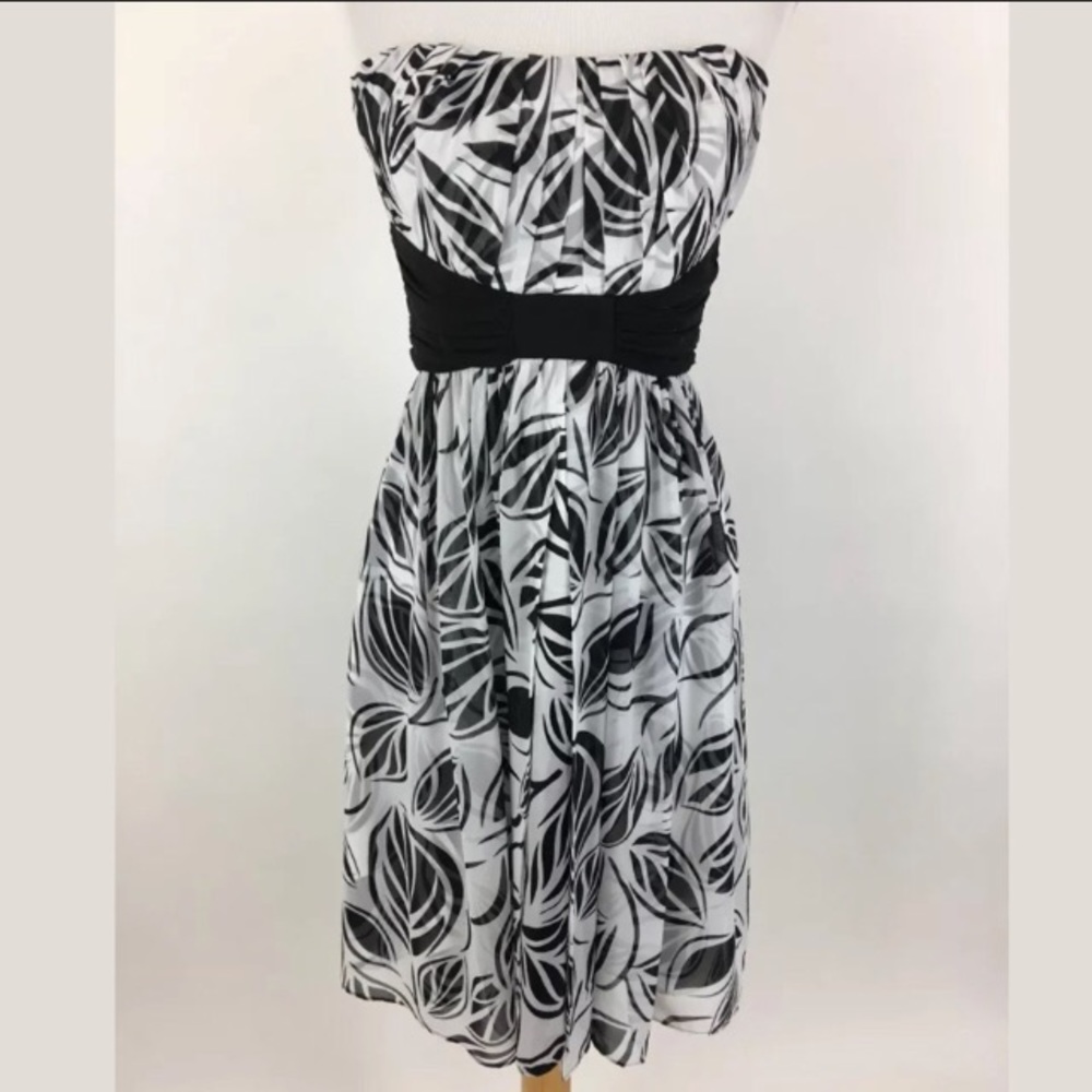 WHBM flyaway leaf print dress with optional straps