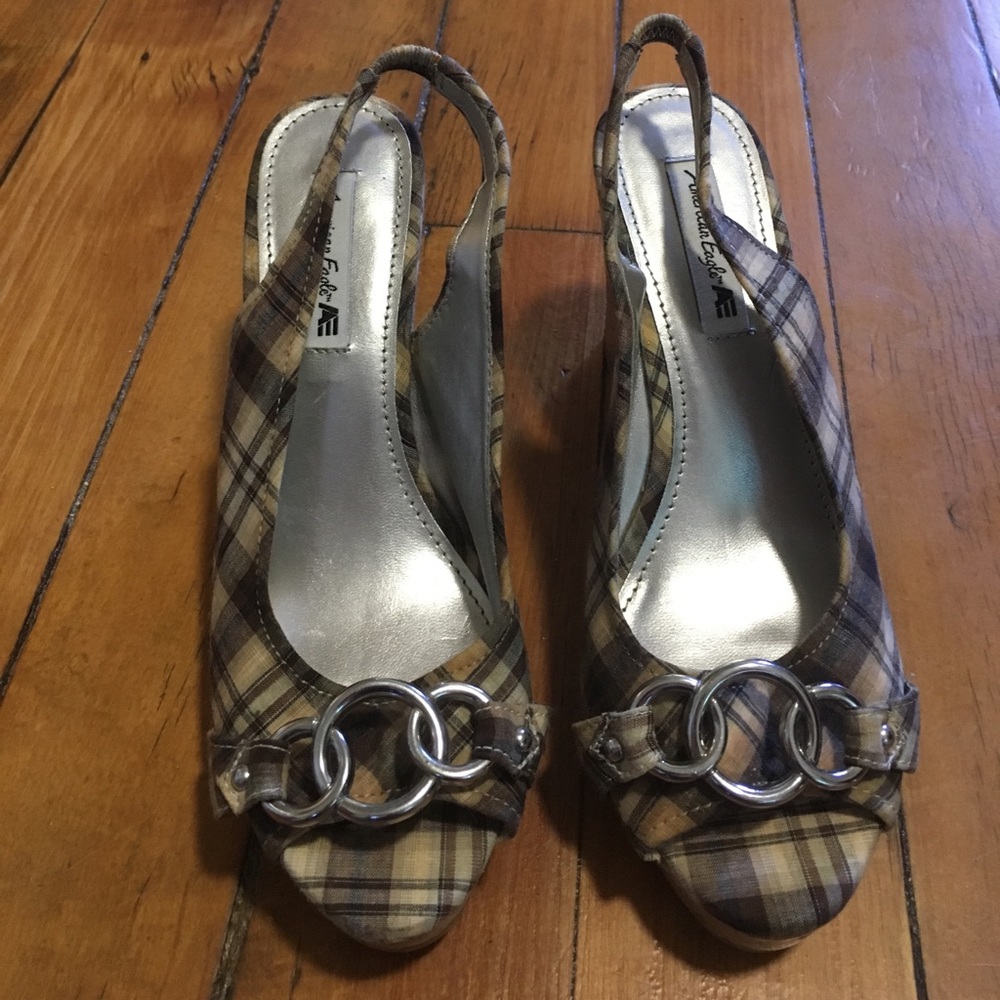 Size 7 American eagle plaid wedges
