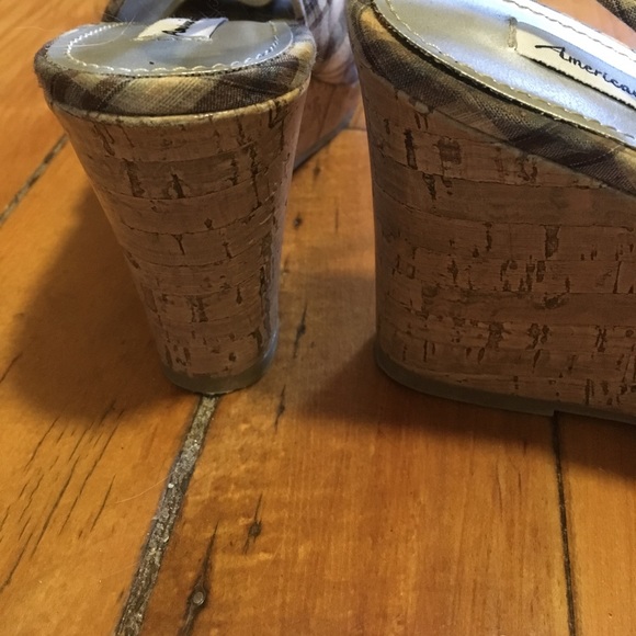 Size 7 American eagle plaid wedges - Picture 4 of 8