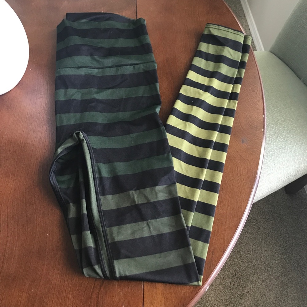 Army green k deer leggings!