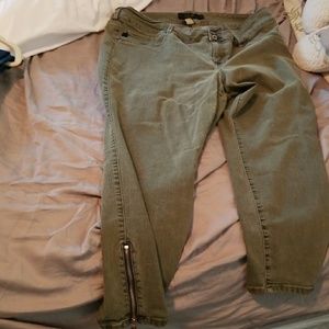 Olive green zipper stiletto jeggings
