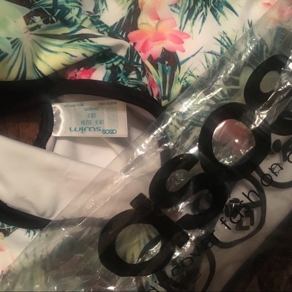 ASOS Lotus Palm Print Plunge One Piece Swimsuit - Picture 6 of 7