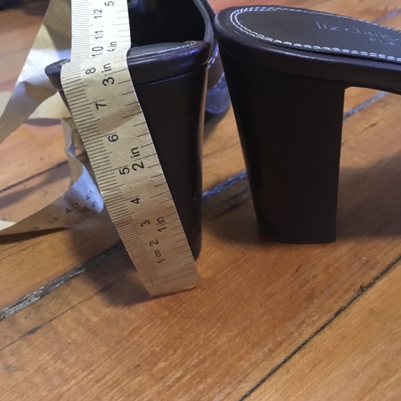 Size 8M Liz Claiborne green heels - Picture 4 of 5