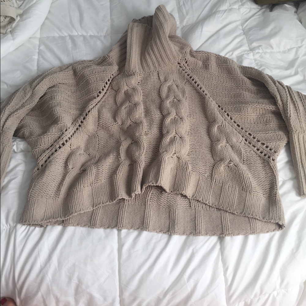 Baggy turtleneck cardigan