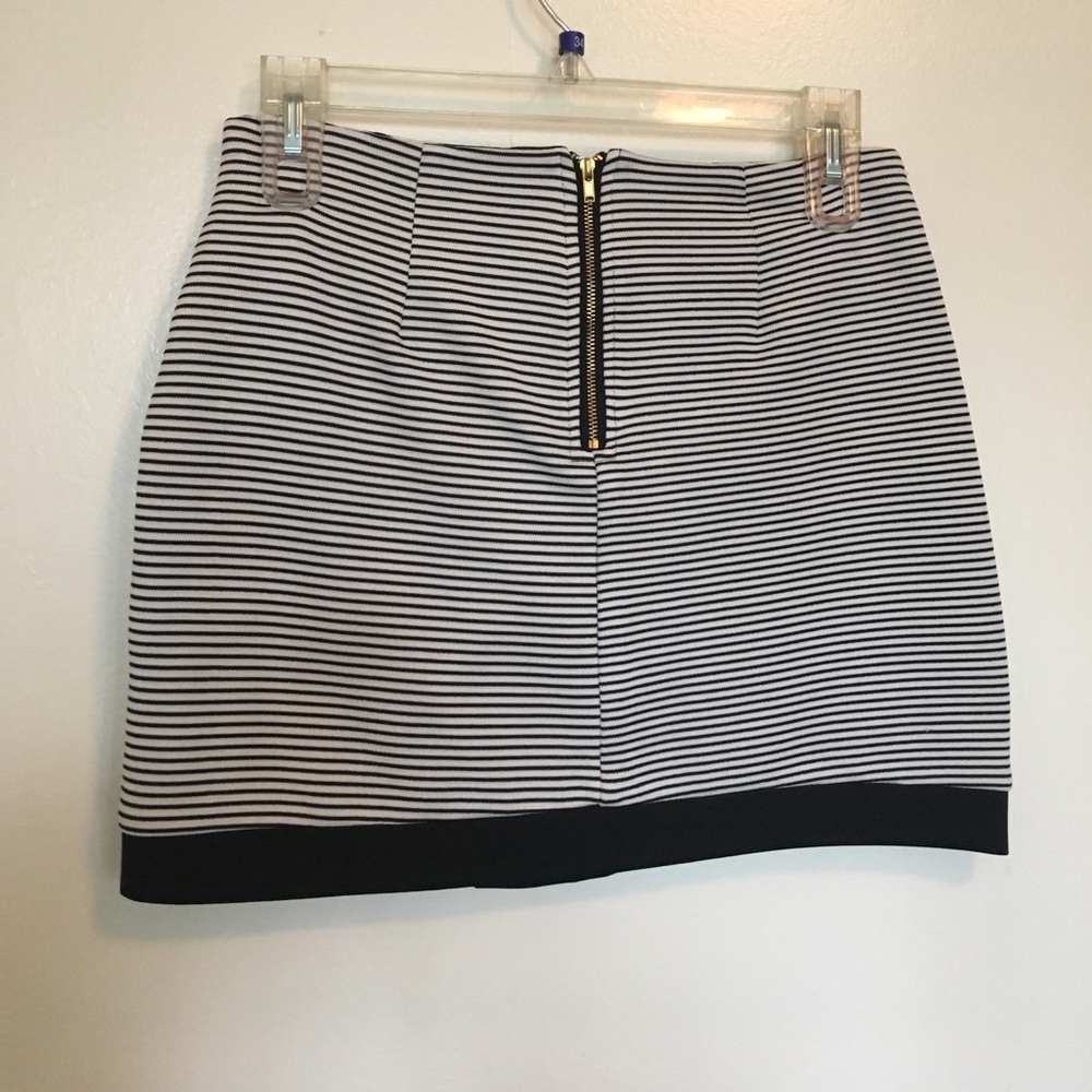 Skirt - Picture 2 of 2