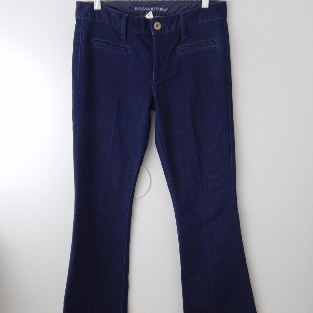 BANANA REPUBLIC Flare JEANS SIZE 28