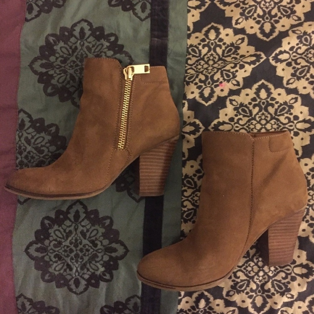 Aldo Zip-up Booties