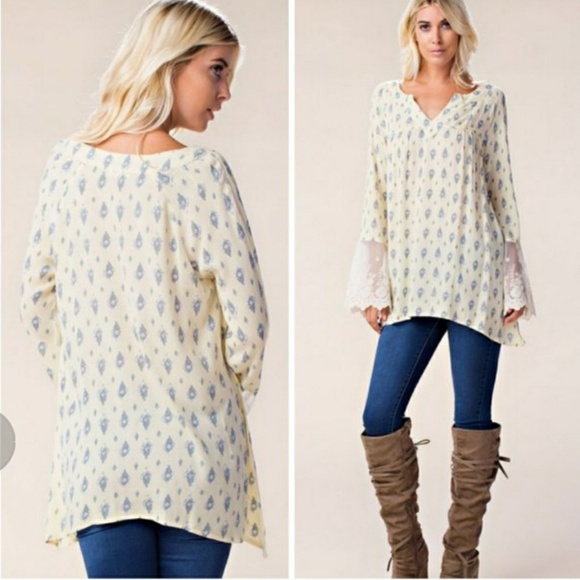 🛇SOLD OUT🚫❤HOST PICK❤Lace Sleeve Tunic Top - Picture 2 of 2