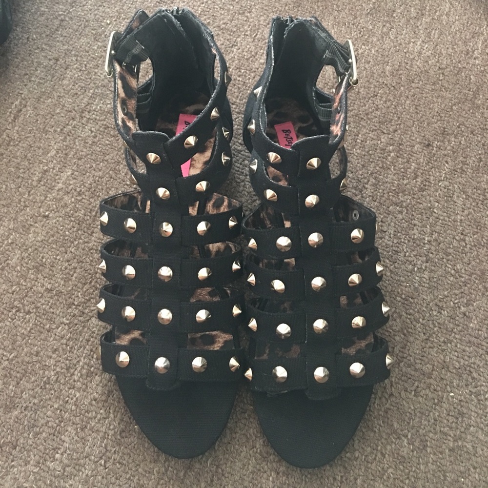 Betsy Johnson spike sandals/wedges
