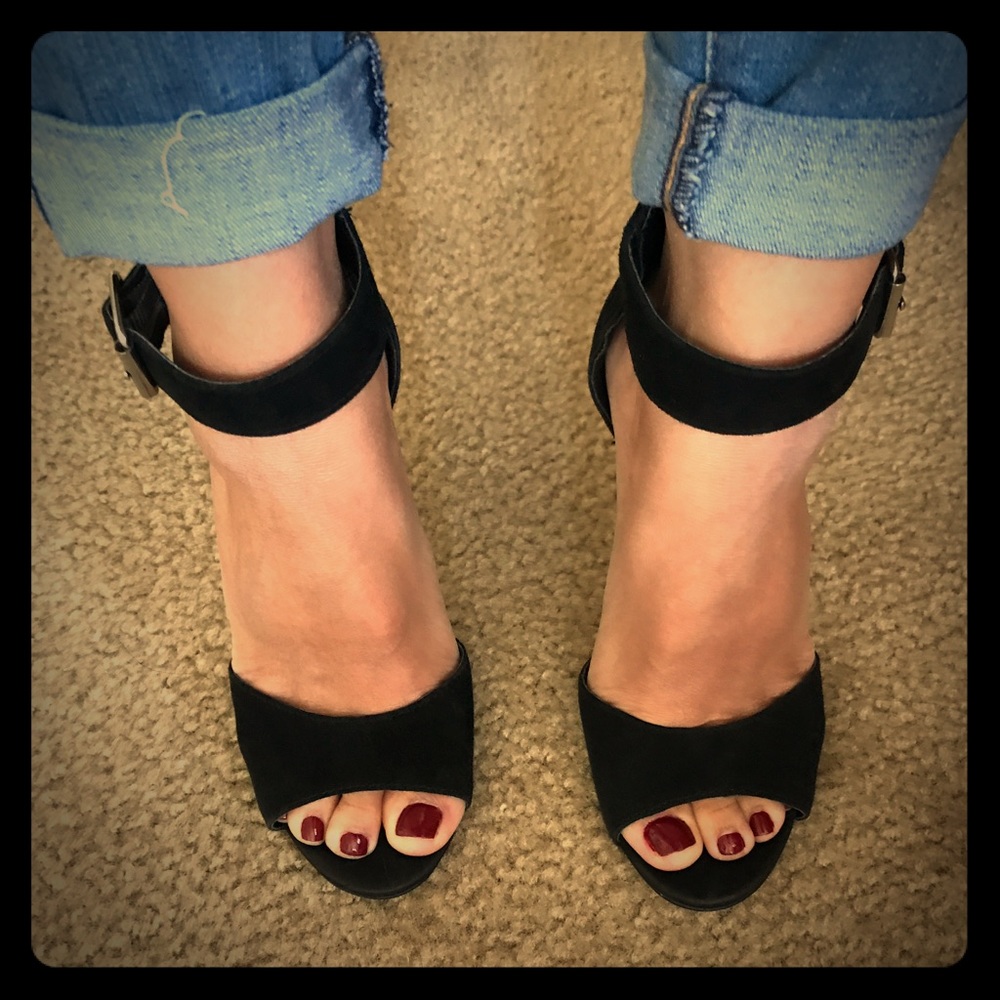 Steve Madden  suede heels