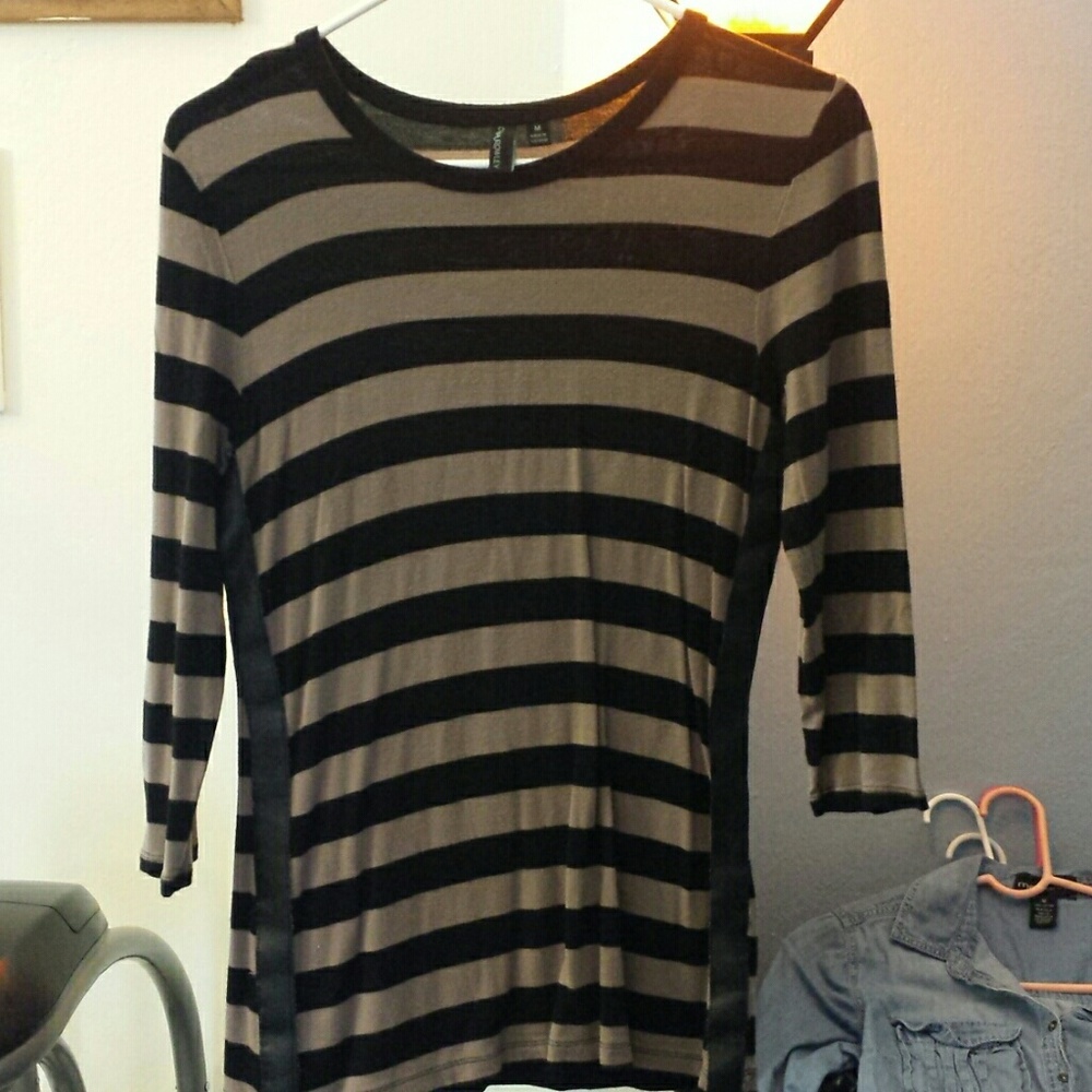 Quarter sleeved stripped shirt