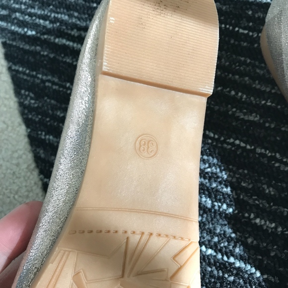 SOLD Gold LilyVanity Flats Brand New - Picture 2 of 3