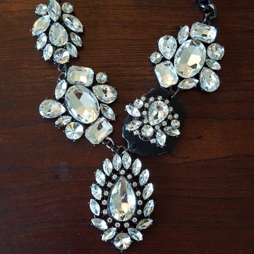 Cache short statement necklace - Picture 2 of 4