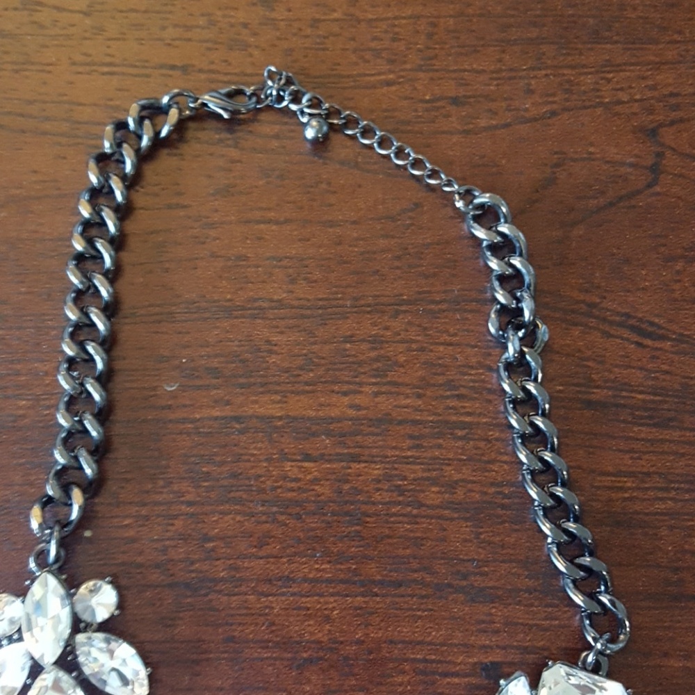 Cache short statement necklace - Picture 3 of 4