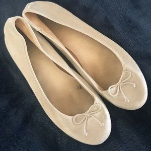 Metallic cream GAP ballet flats