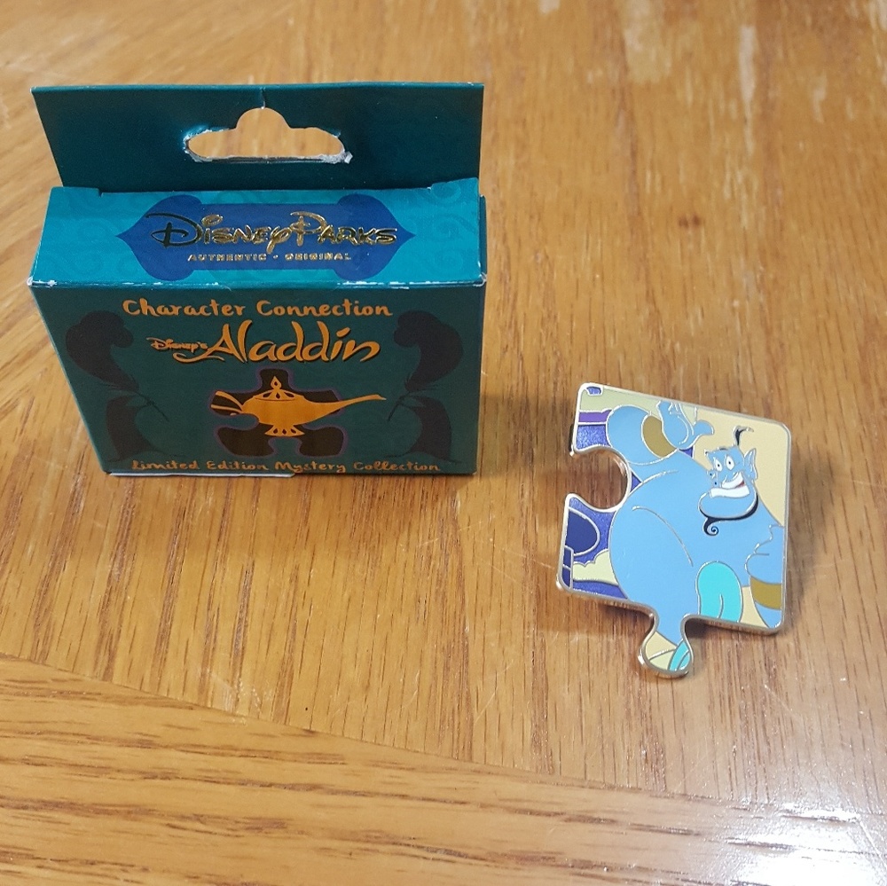 Disney Aladdin puzzle pin, Genie