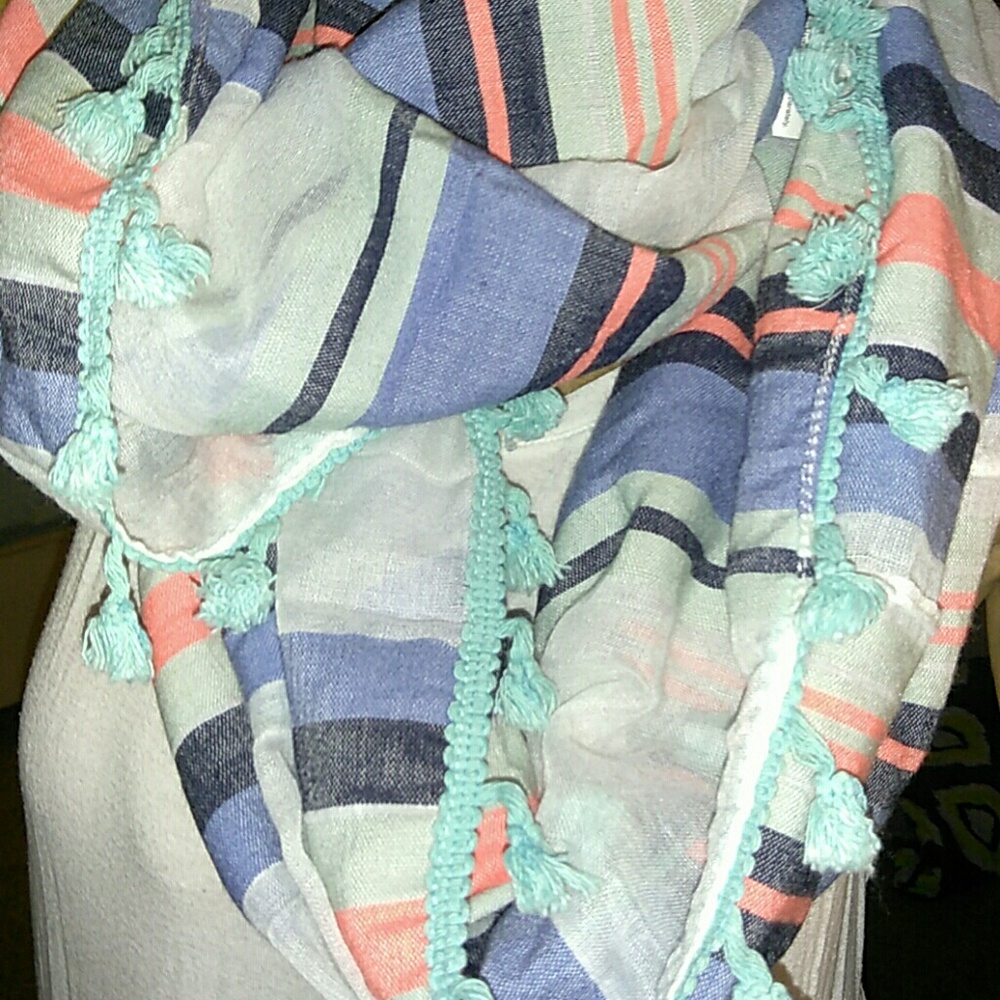 Infinity scarf!! - Picture 2 of 4