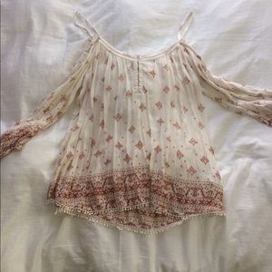 Ecote cold shoulder top.